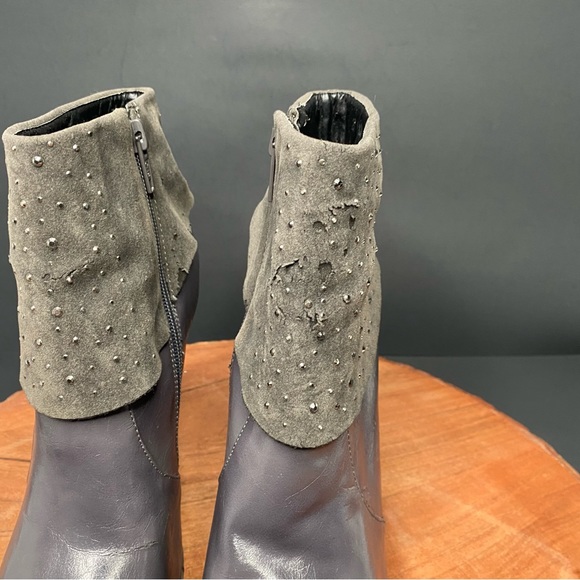 Vtg MCP Women’s Size 7 Gray/ Sliver Leather Rhinestones 4” Heel Zip Ankle Boots - Picture 5 of 9